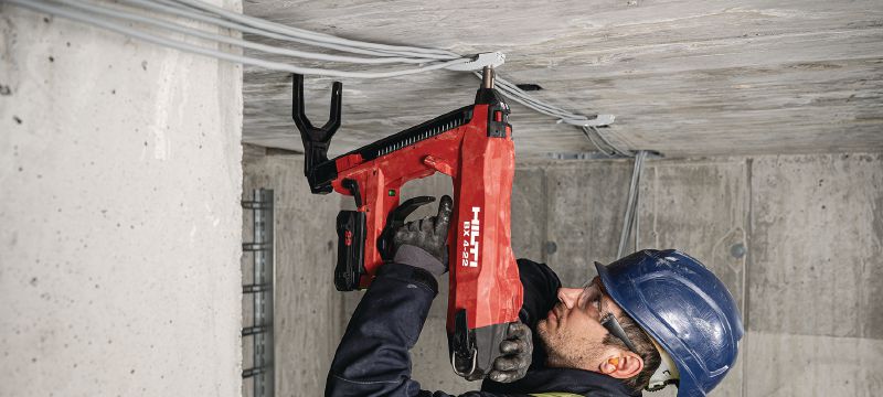 Akku-Bolzensetzgerät BX 4-ME-22 für Beton (Ausführung M&E) Nuron Akku-Setzgerät für die Installation von Kabeln, Rohren und Gewindebolzen in Beton, Stahl und Mauerwerk Anwendungen 1