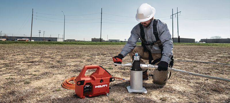 NUN 10K-22 Akku-Hydraulikpumpe Akku-Hydraulikpumpe mit einem Druck von 10.000 PSI (700 bar) zum Schneiden/Crimpen im Schwerlastbereich sowie zum Schneiden von Erdkabeln und armierten Kabeln (Nuron Akku) – inklusive Fernbedienung Anwendungen 1